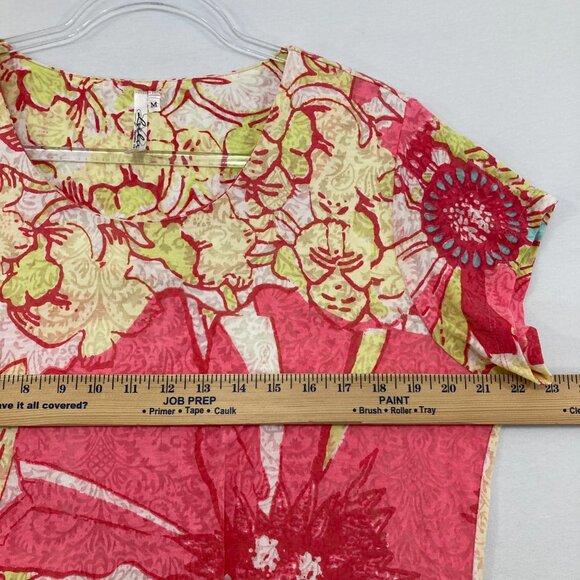 Lulu-B medium Colorful Floral Shark-Bite Hem Stretch Short Sleeve Knit Blouse - Picture 6 of 12